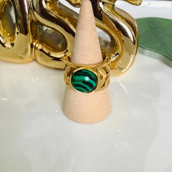 Stainless Steel Rings Womens 1 Piece Brand New - Picture 4 of 5